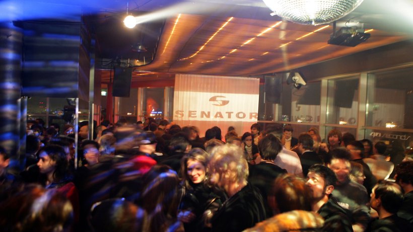 morgenpost's tweet photo. Club in Berlin: Rooftop-Bar 40seconds schließt zum Jahreswechsel https://t.co/XkTQeiJNUG https://t.co/T82XTAZETP