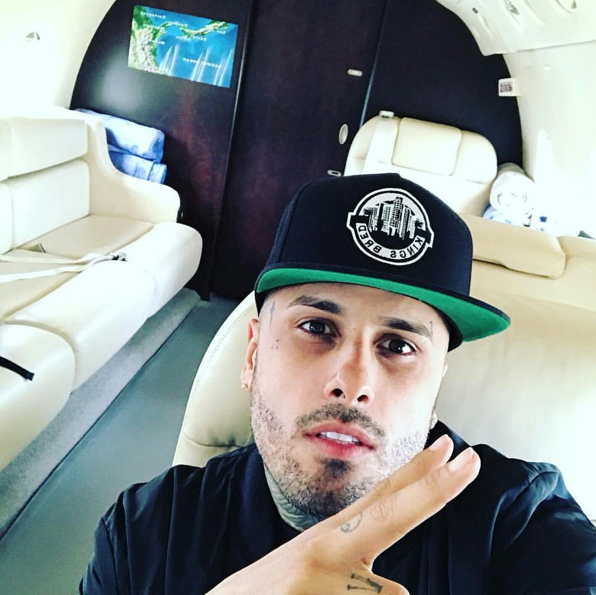 mega963fm's tweet photo. #CalibashLA a las 7:10 a.m. sabrás otro artista del concierto más grande de #LA  #MegaMorningShow 🎫🎫https://t.co/DZJJKONaJa #NickyJam https://t.co/Gvtf5CG6SH