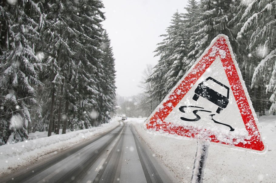 TCS_Suisse's tweet image. Votre auto est prête pour l&apos;hiver ? Laissez nos #ExpertsTCS y jeter un coup d&apos;oeil : bit.ly/2fMfwMF