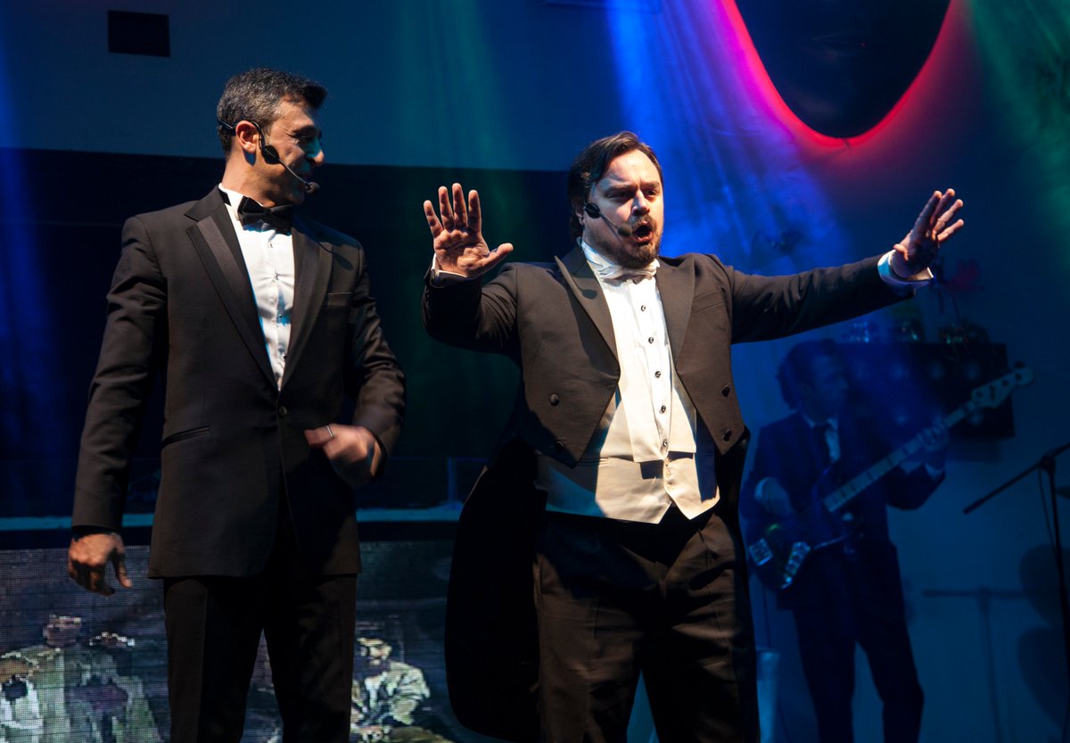 #twotenors #aralık ayında da #müzikaldüello ya devam ediyor. Bizi takipte kalın! Hatta, buyrun; kremaproduction.com/two-tenors/