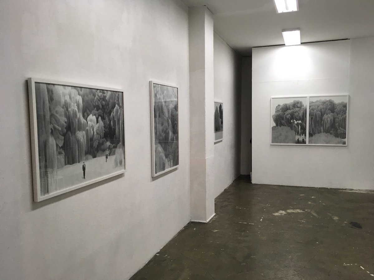 전시는 이번주 일요일까지 입니다. 남은 금토일 오후 1시부터 7시까지 열려있습니다. ..