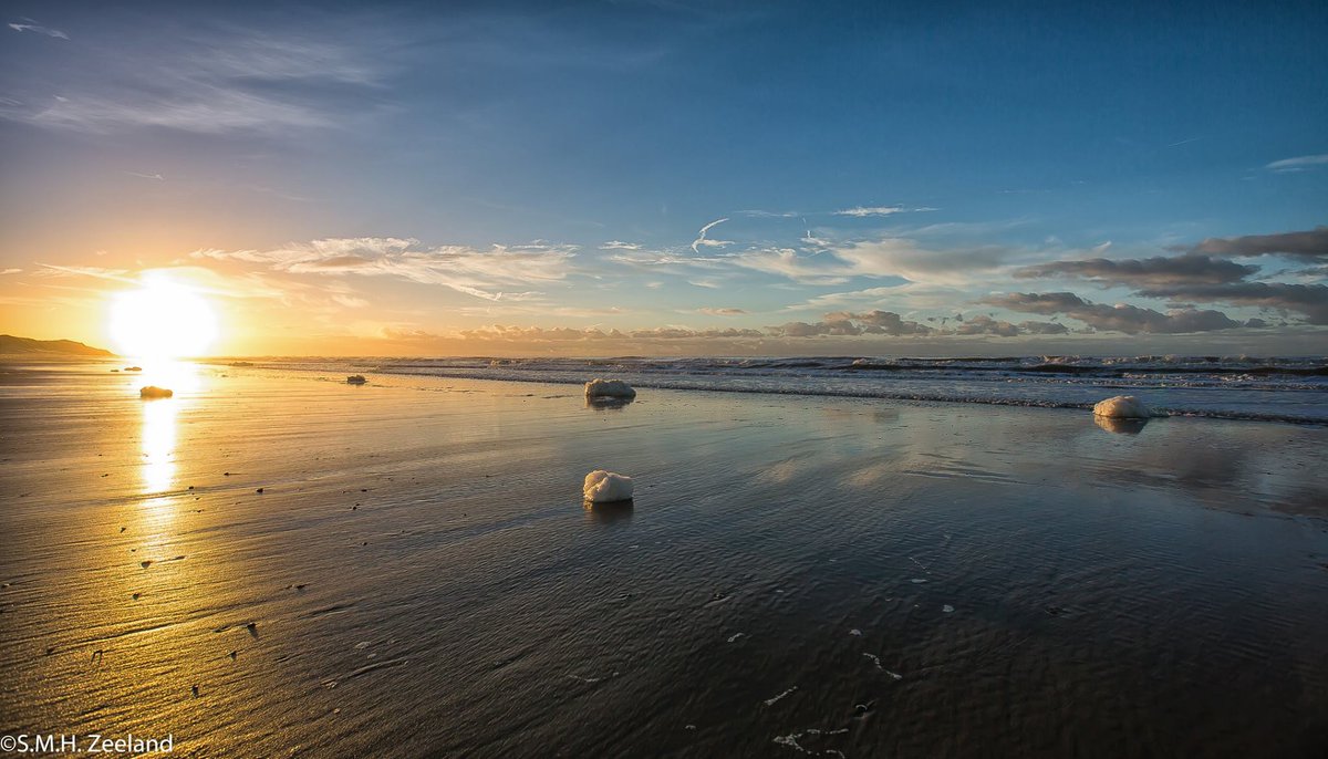 Life isn't about finding yourself. Life is about creating yourself. George Bernard Shaw
#Canon #art #SociaMedia #photography