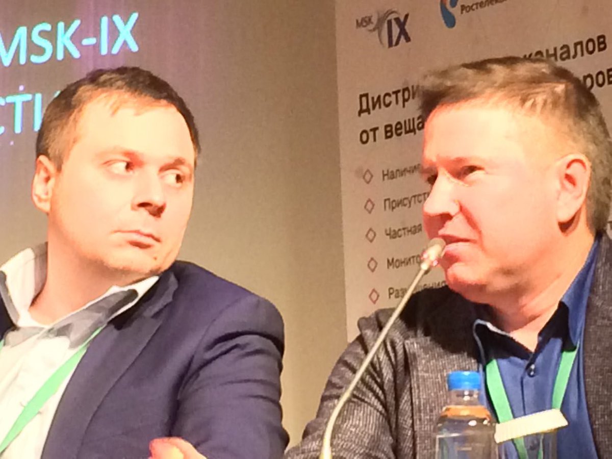 mskixeng's tweet photo. Konstantin Anohin (NGENIX) and Gregory Kuzin (MSK-IX): What can we do for operators? #PFMSK https://t.co/Ulx7unQdl6