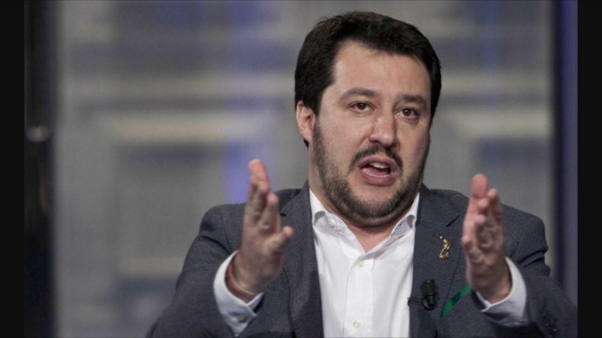 askanews_next's tweet photo. #Salvini "Dopo Merkel e banchieri, arriva il #Sì di #PRODI.
Ormai è chiaro: i POTERI FORTI votano Sì" #referendumcostituzionale #iovotono . https://t.co/BVoS7g7hKV