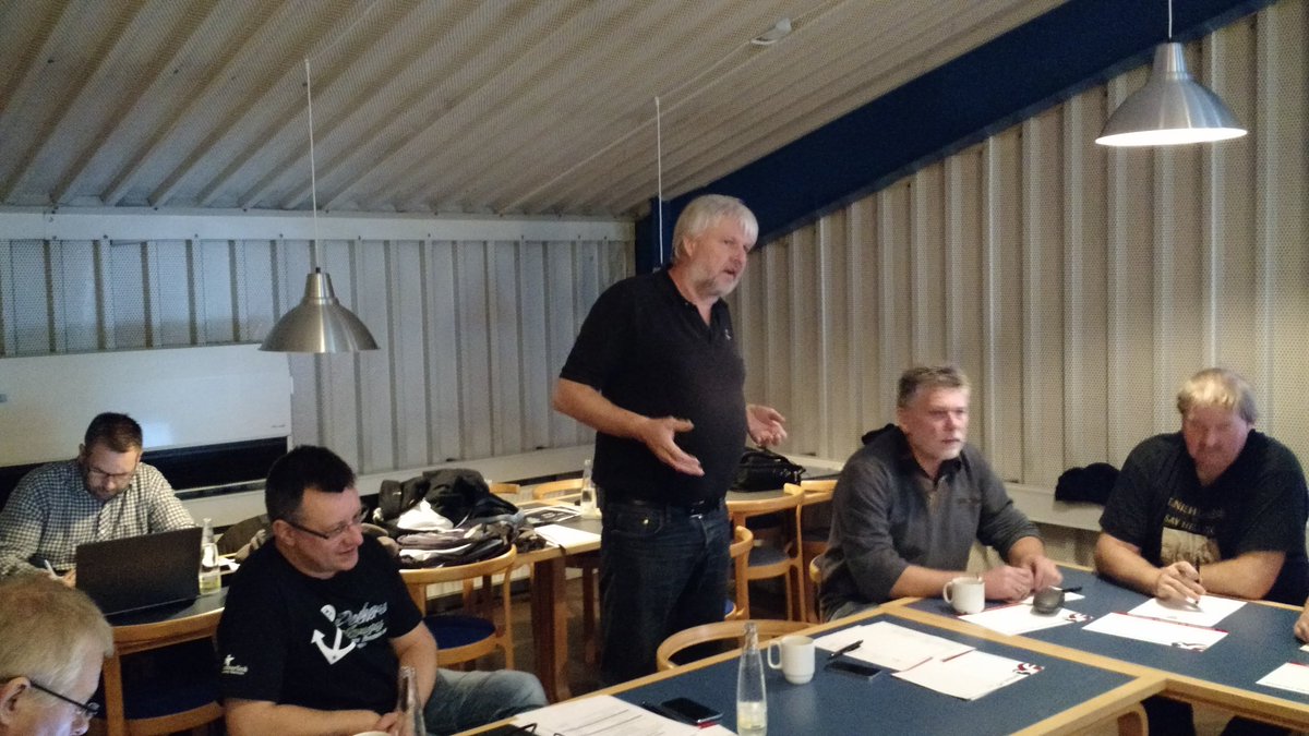 roos_christian's tweet image. Workshop for #Aarhus #Dockers. 
#LashingIsDockwork 
Our objective is to win back #lashing for dockers. 
@ETFDockers @ITFDockers @acvtranscom