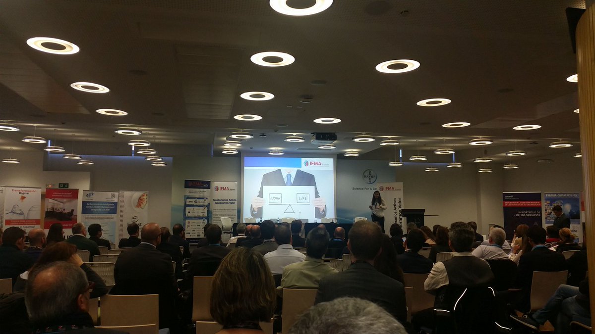Luis_Company's tweet photo. Ahora el turno de @ItziarICA by @SAPSpain en el #WPS2016 organizado por @IFMA_spain en la sede de @BayerEspana https://t.co/X3dkteYRKy