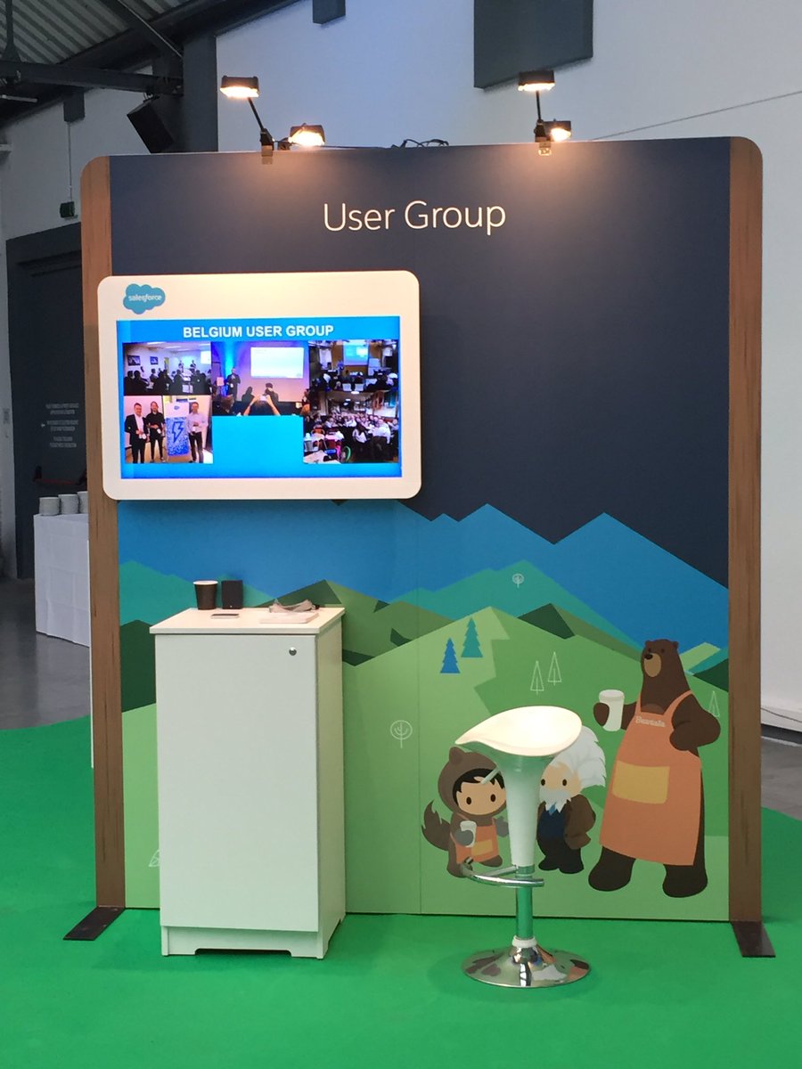 jan_vdv's tweet photo. #DF2YOU #Brussels @salesforce_bxl @SFBelgiumUG ready to accept new members! https://t.co/0wHo8KgpM6