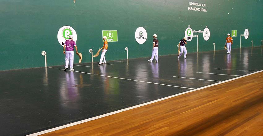 #pelotavasca - Ya se conocen los convocados para la semifinal de Tolosa. Más info: bit.ly/2fOmn7s