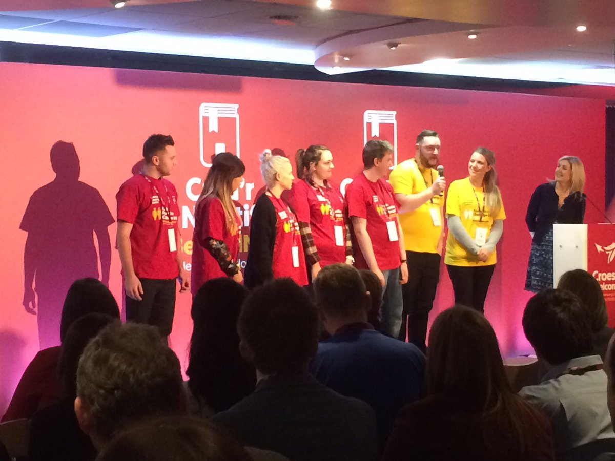 MichReid2014's tweet photo. #thenextchapter @SianLloydnews launches @CHCymru Welsh Apprentice Challenge 3 teams #teamwarrior #daffs&amp;drags &amp; #dragons https://t.co/XngZLn2Snt