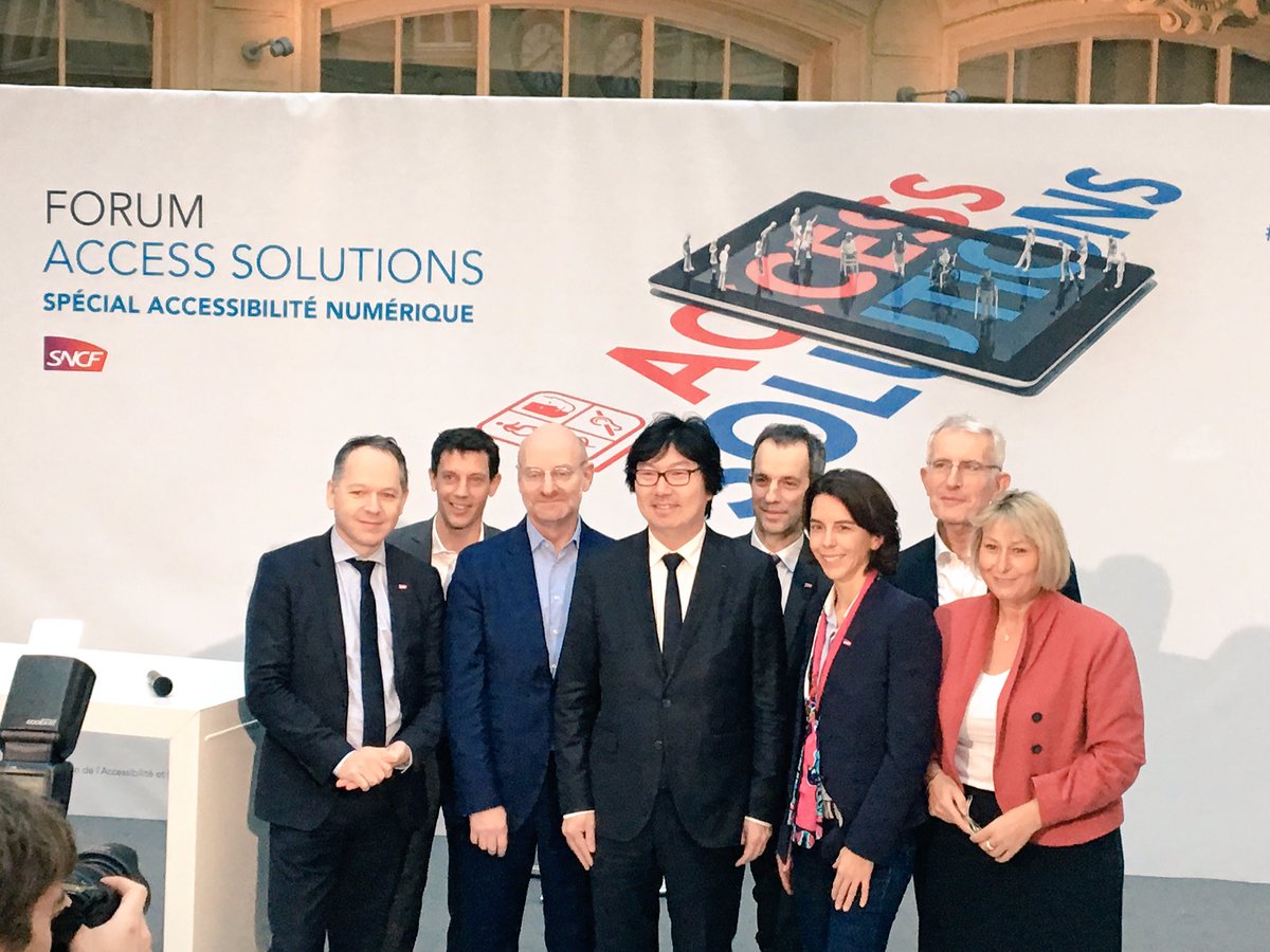 JVPlace's tweet photo. La puissance du #numérique au service du public et du service public Merci à la @sncf d'avoir organisé ce Forum #AccesSolutions https://t.co/MjkGFtfq1b
