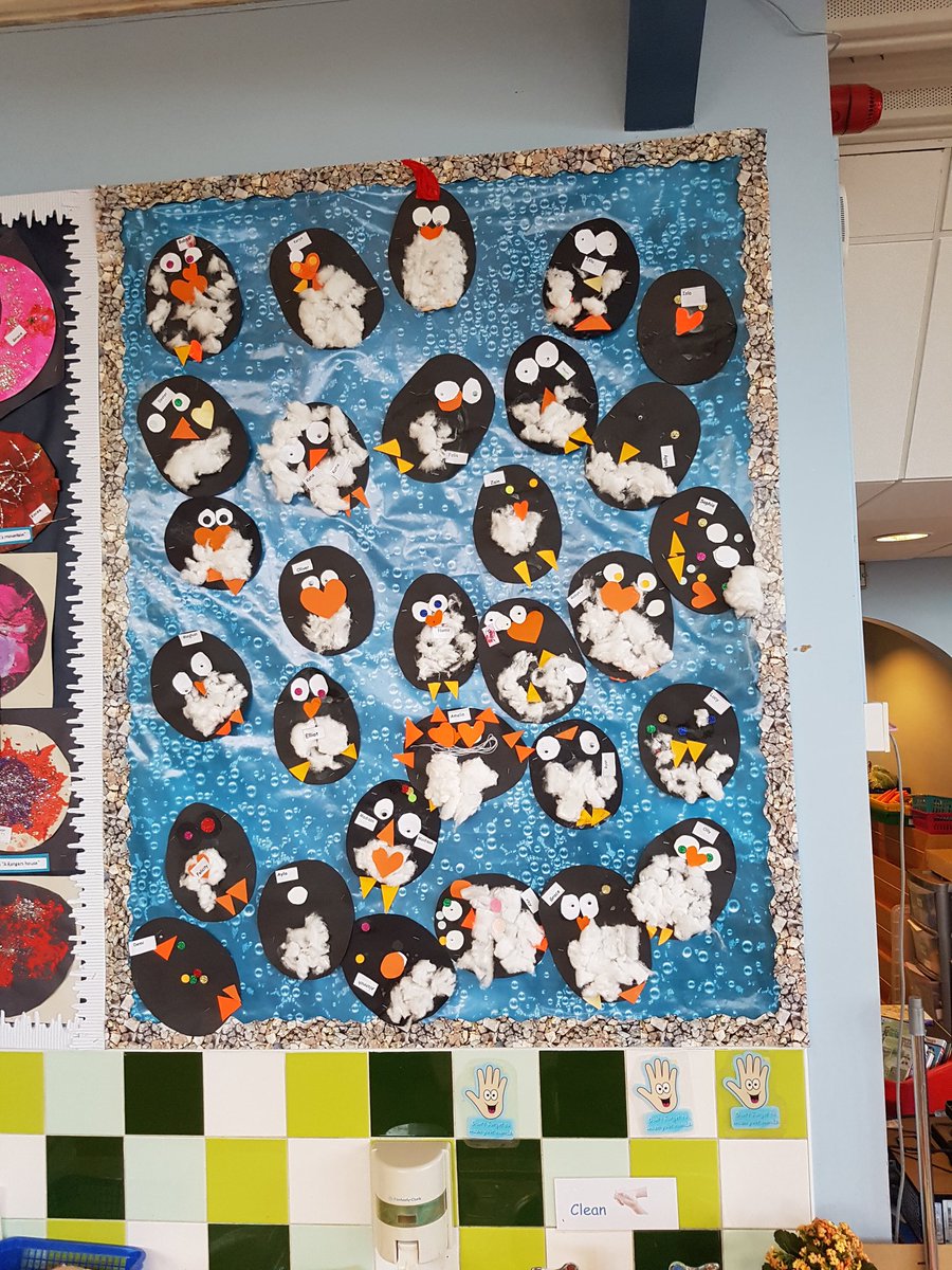 NewtongrangePS's tweet photo. It's beginning to feel a lot like Christmas....already!!! #feelingfestive #gettingreadyforsanta https://t.co/07CDKLUJ9a