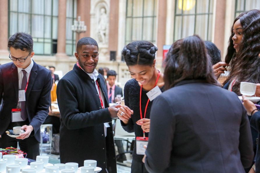 faststreamuk's tweet image. The Early Diversity Internship Programme is now open! To find out more and to apply, follow the link goo.gl/jTBbju #EDIP