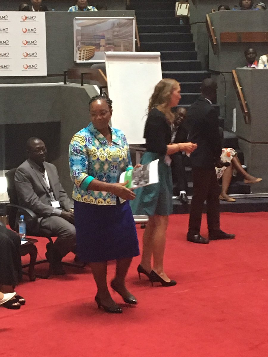 SDGaction's tweet photo. .@SicilyKariuki receives draft report of #RTNB2016 preliminary findings #GPEDC #HLM2 https://t.co/jLxgXzeRtt