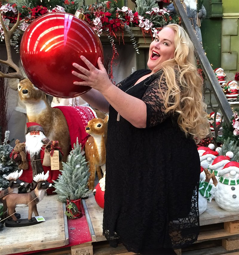 granddiva_nl's tweet photo. Tijd voor feest! Plus size blog https://t.co/0I0RkxzvSD #plussize #plusmode #xtwo #Nieuws https://t.co/dSMHtxBJbj