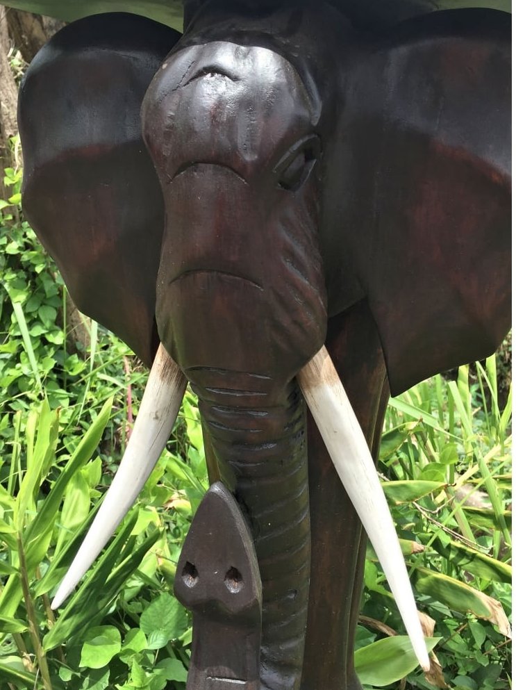Siiren's tweet photo. Nothing short of spectacular, that's our beast of a #Fairtrade large #carvedwooden #Elephant #table.
 https://t.co/shqnq9kcTC https://t.co/98tSECOgrj