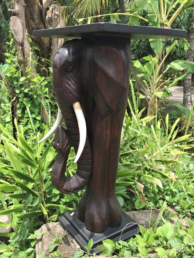 Siiren's tweet photo. Nothing short of spectacular, that's our beast of a #Fairtrade large #carvedwooden #Elephant #table.
 https://t.co/shqnq9kcTC https://t.co/98tSECOgrj