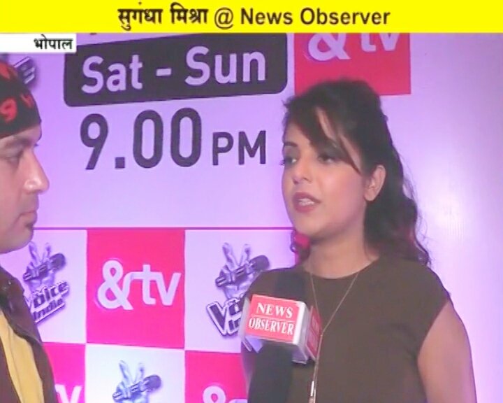 Deepsingh_page3's tweet photo. #The_Voice_India #Promotion #Singer_Comedian #Sugandha_Mishra #Interview #KeepWatching_NewsObserver #Hathaway217 #Digicable221 #SrCable217 https://t.co/NmNczMmeJj