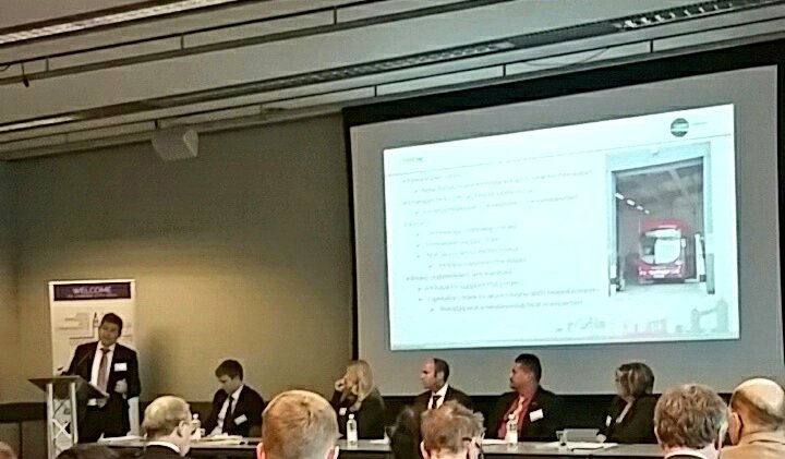 CHICproject's tweet photo. David Yorke Tower Transit - close collaboration btw operators & industry key to make fuel cell bus project a success #zeroemissionbus2016 https://t.co/hlF5vxeDHa