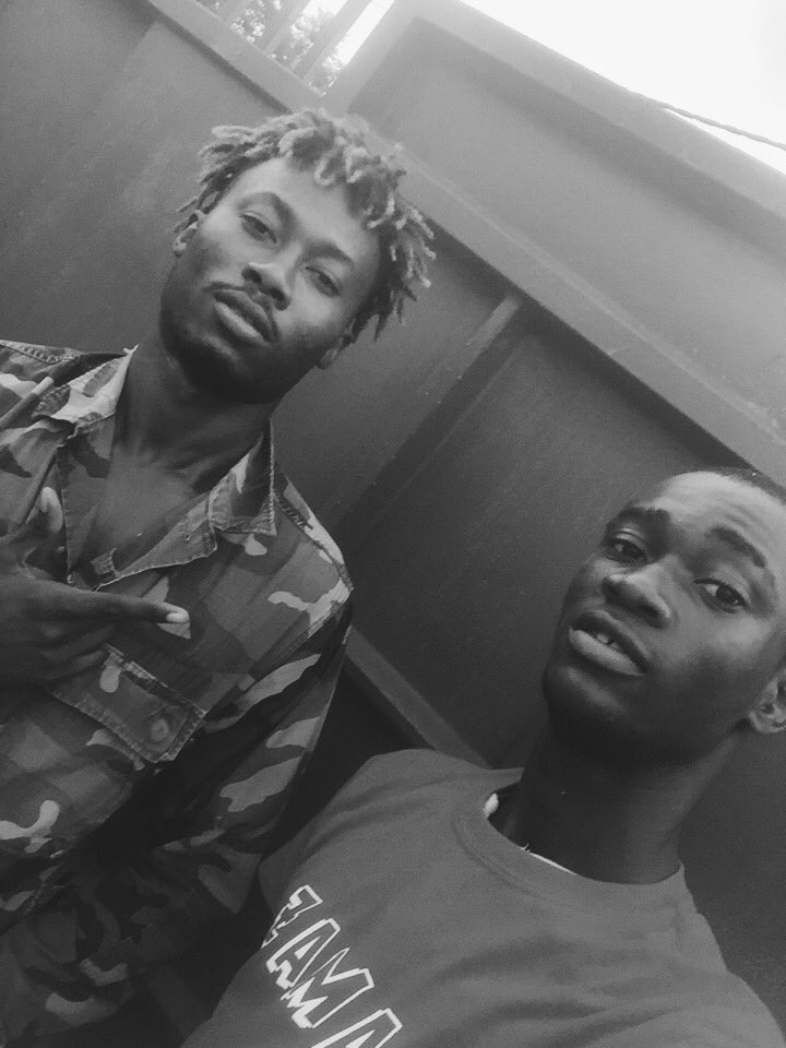 KiraniAYAT's tweet photo. I luv my fans, he came all the way from Ashaiman to cop a ZAMANI shirt. That's luv. 

🆙❤️. https://t.co/mqvLINgUgv