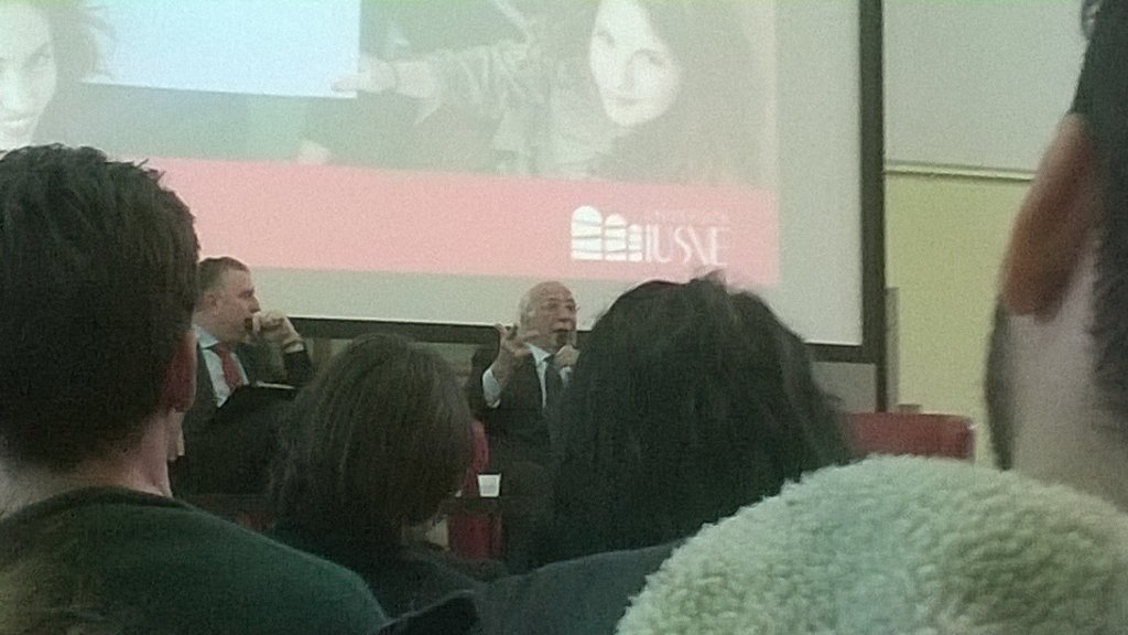 p__ester's tweet image. A #IUSVEopening conosciamo #GiovanniRana e la sua storia #ispirazione #hovogliaditortellini @IUS_VE