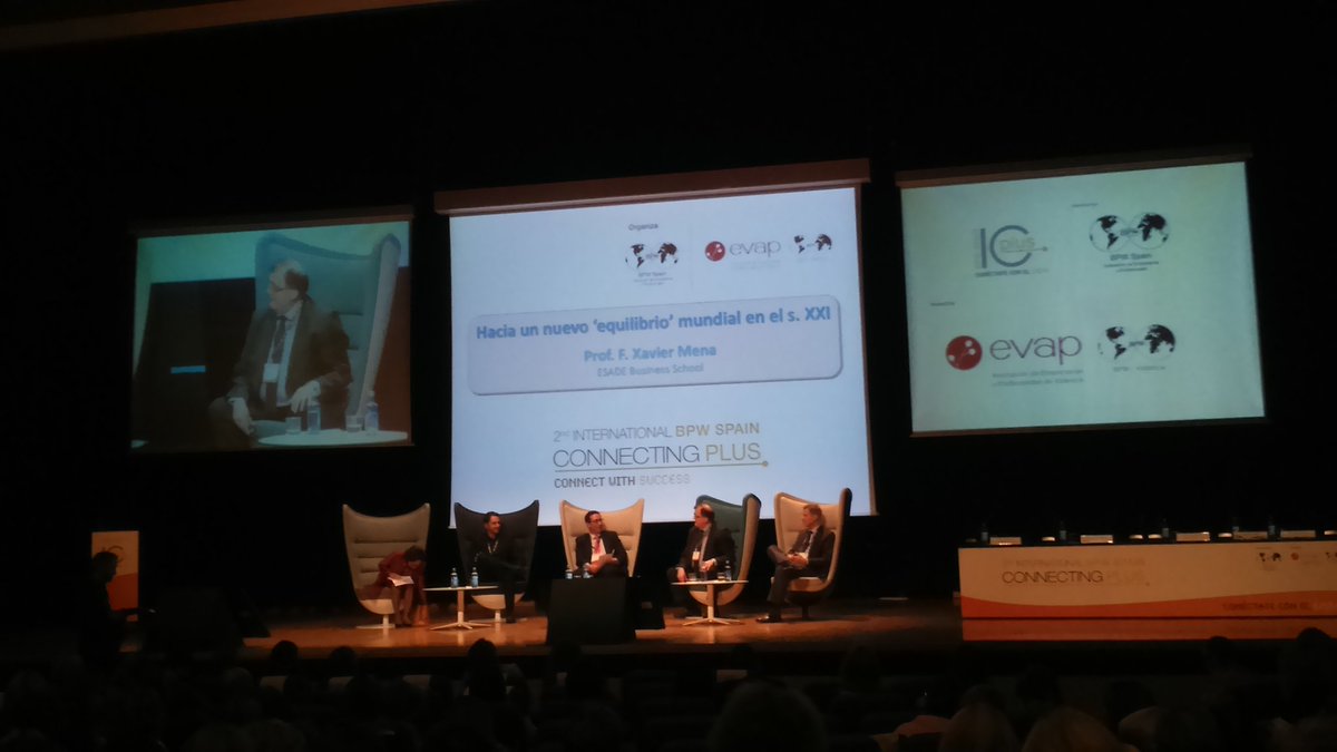kvirrueta's tweet photo. Lujo de debate "La orientalizacion del mundo" #XavierMena #DeliaAlbert @HerveFalciani @Alan_Krueger @rafanavarro_c #ICPlusValencia https://t.co/raYhrjlinP