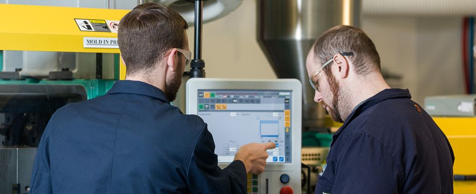 plasticITltd's tweet photo. Finding skilled staff tops the list of challenges business owners face... #ThinkTraining
https://t.co/u7R0uqhSCX https://t.co/Z4KDp33lP7