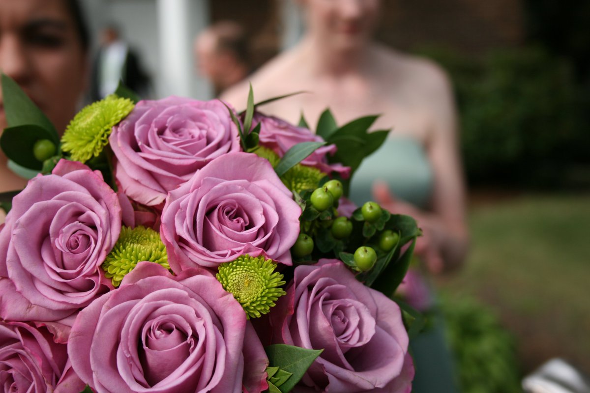 j_married's tweet photo. Voici notre dernier volet sur les bouquets ! Au programme : comment l'assortir à votre robe et votre morphologie > https://t.co/dkTle1vdKz https://t.co/4EjpajsEU8