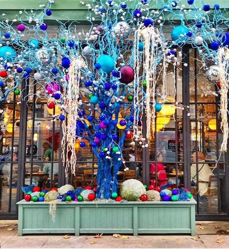 theivybrasserie (@theivybrasserie) on Twitter photo We hope you're enjoying our festive decorations! Thanks to <a href="/lazytravelers/">Lazy Travelers</a> for the 📷#highstreetkensington #festivemood #christmasdecorations We hope you're enjoying our festive decorations! Thanks to <a href="/lazytravelers/">Lazy Travelers</a> for the 📷#highstreetkensington #festivemood #christmasdecorations