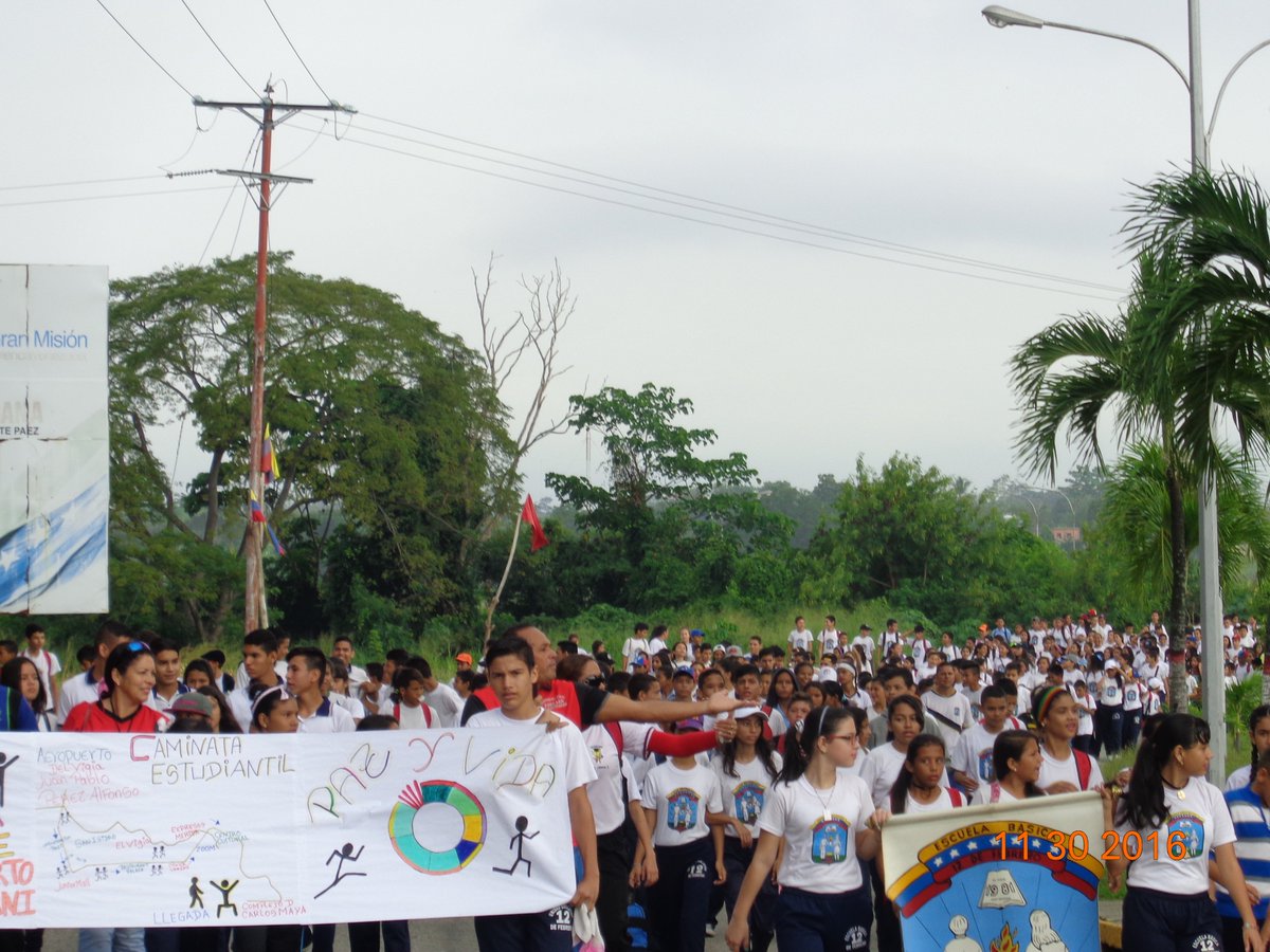SalaMeridaMPPE's tweet photo. Caminata del por la Vida y la Paz Municipio Alberto Adriani #Mérida .@MPPEDUCACION @nelsonruiz28 @PrensaZEMerida @FEdumedia @ColombeiaTV https://t.co/MrQytX9grd