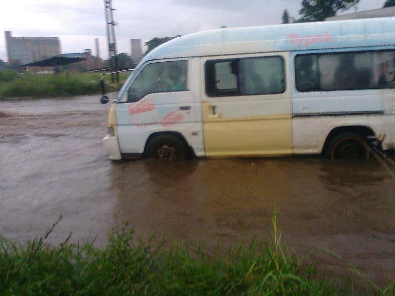 kwatu's tweet photo. Zambia: Solwezi residents demand the truth about Solwezi-Chingola road https://t.co/MShKDibu6N https://t.co/9axi2O7DEa