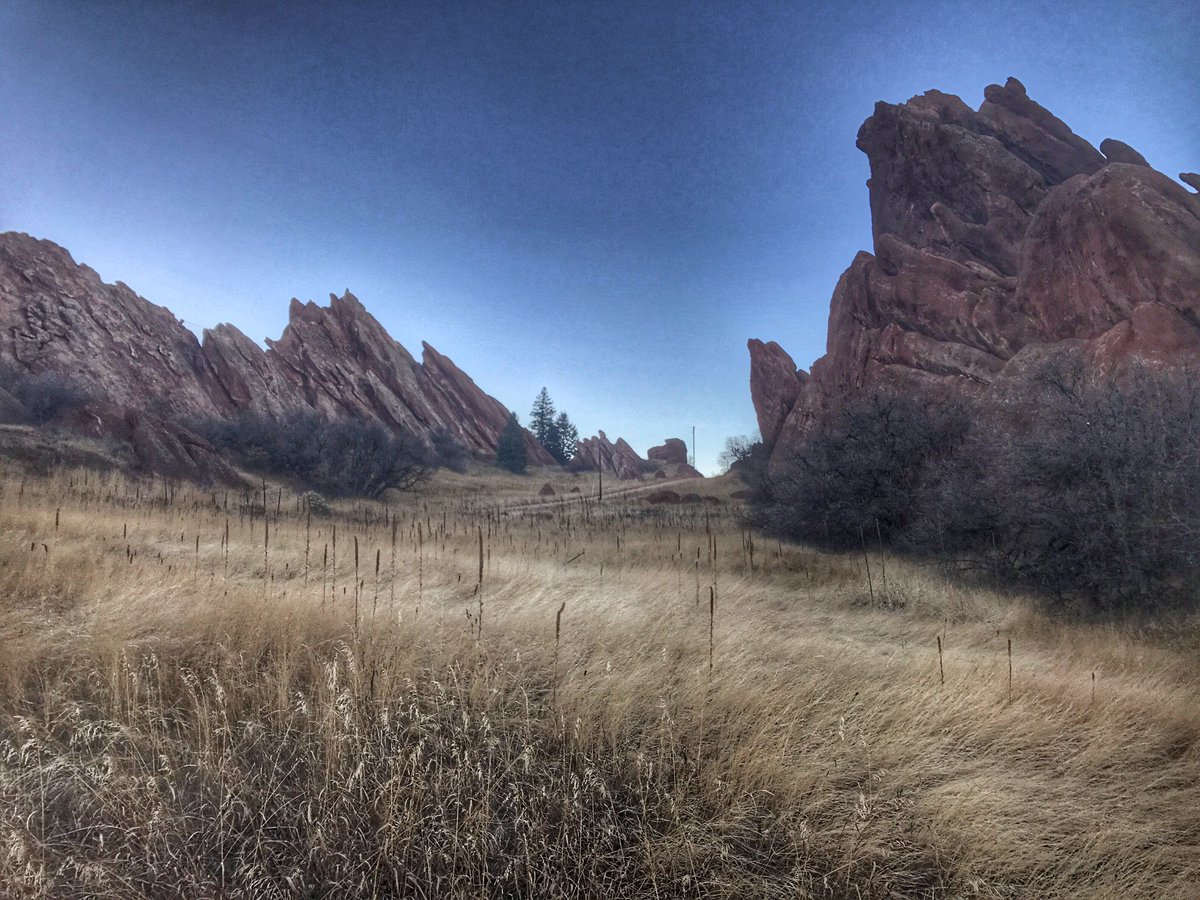 ruggedrunning's tweet photo. Pause to look around.
#ruggedrunning #hellbent #coaching #micheleyates #colorado
#trailrunning #ultratraining #co200 #running #runcamp https://t.co/WfdpdfVvr6