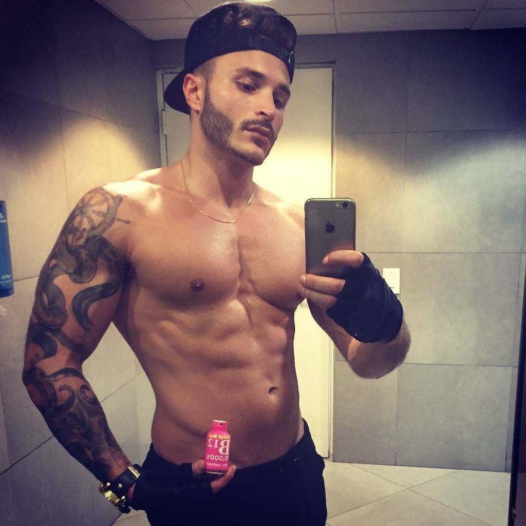 Stacker2Energy's tweet photo. Ready to do workout ....#b12 #energyshot #training #gymtime .
.
.
.
#stacker2 #stacker2energy #energy #diet #heal… https://t.co/XvQmENBnOn