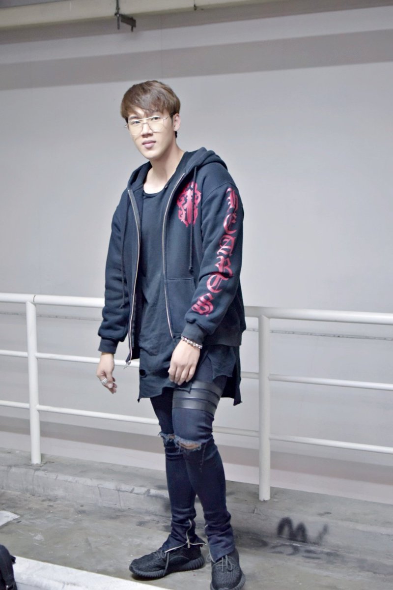 molnoknoy's tweet photo. เต็มตัว ตัวเต็ม🙊😝 #KS #01DEC16 https://t.co/R0iX0MSiKP