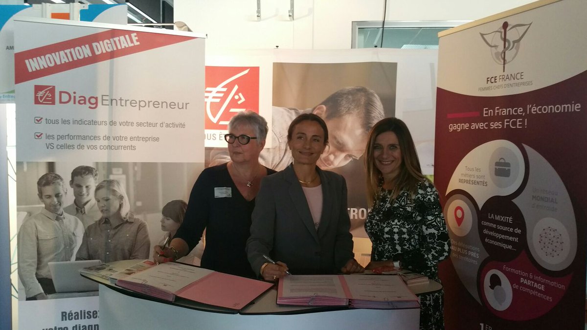 CE_CotedAzur's tweet photo. Signature du partenariat entre la CECAZ et @FCEFrance délégations Nice et Cannes sur les entreprenariales #ENTREP16 https://t.co/2zxxpwpGkZ