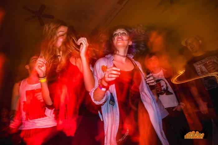 massif_music's tweet image. MASSiF 2017 is set for Sept. 22-23, and a very limited supply of early-bird tickets go on sale TODAY! Go get 'em! festivalmassif.com/2016/11/29/201…