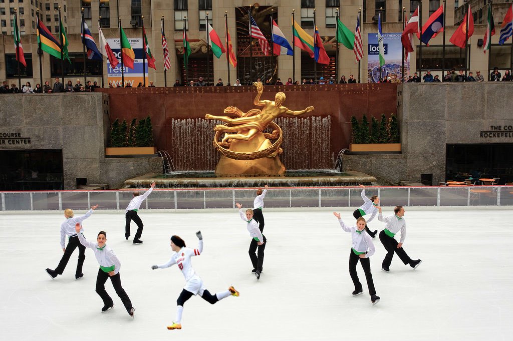 jordy1frank's tweet image. HAPPY 1st DAY OF CHRISTMAS 🎄☃️❄️
(S/O @r_meyers21 for creating these wonderful images)