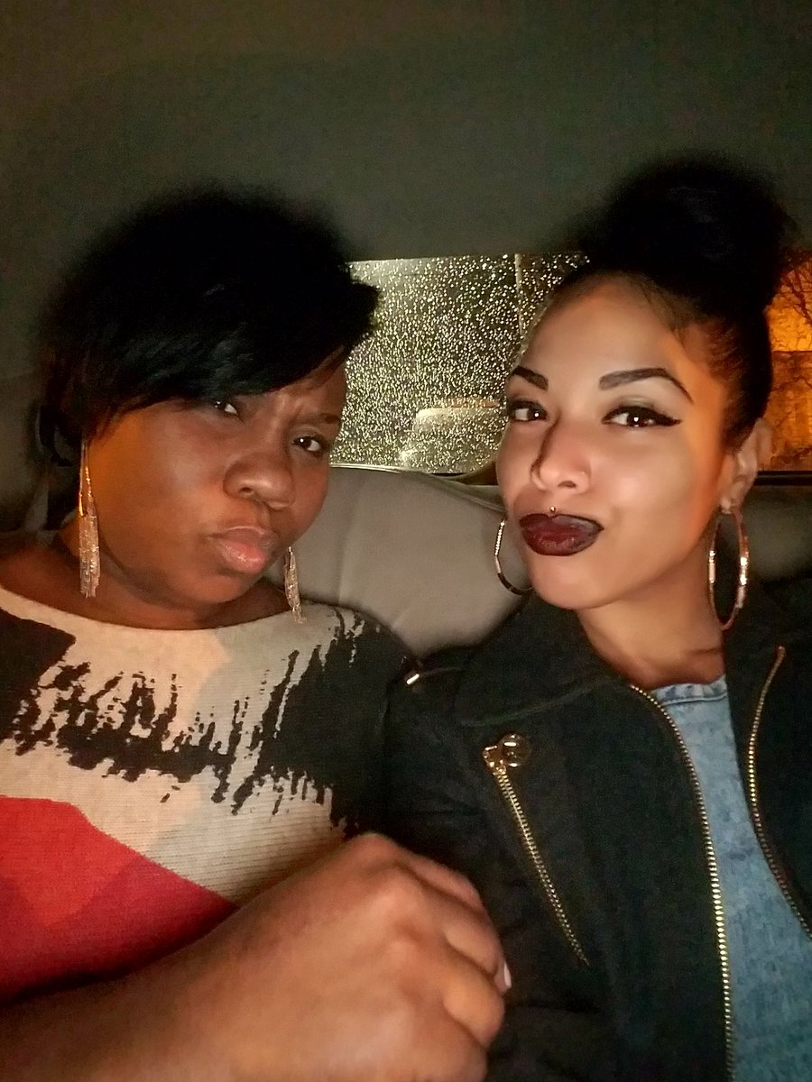 prpearl24's tweet photo. Thanx giving was litt with the family that oh my gosh stoner shit https://t.co/7l2aMzcstW
