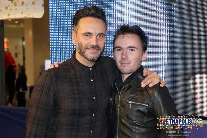 LorenzoCaccamo's tweet photo. #NekInStoreTour #catania 29/11/16 ...momenti #unici!!! È stato davvero un enorme piacere averti conosciuto, grazie di cuore Filippo! ☺️😉 https://t.co/oUBrgIsdFC