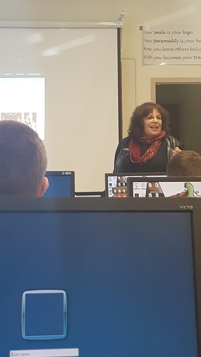 a_fair9's tweet photo. Thank you Ms.Weisbeg from the Fashion Institute of Design and Merchandising for coming and talking to us today. #crhsism #fidm https://t.co/Y4r9aBP1Nv