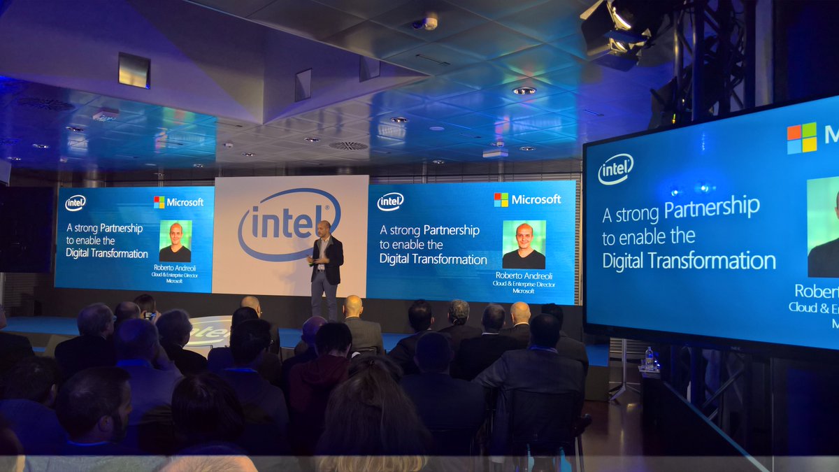 microsoftitalia's tweet photo. La #DigitalTransformation è pervasiva, tanti gli ambiti applicativi, e c'è spazio per tutti @robandre #IntelSummit16 https://t.co/4PMiHTQ9fk