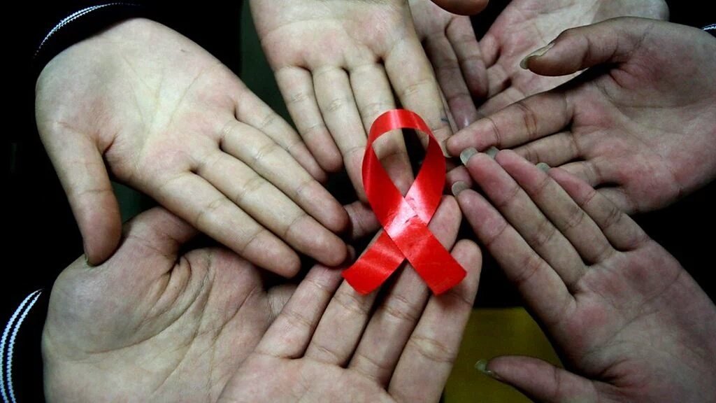 GLOBALJUSTICEWD's tweet photo. On #WorldAIDSDAY, This year We urge the Global Community to Give Support For People Living with HIV, https://t.co/d5Fq2xT6OI