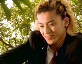 高原 マーチャオb店長 Pa Twitter 前髪が邪魔なので カチューシャ 使おうかなー って言ったらみんなから総スカンくらいました 画像はごくせんの小栗旬さんであり カチューシャをした高原ユウスケではありません 紛らわしい画像を載せて申し訳ありません