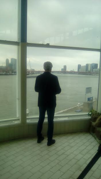 RealStartUpCity's tweet photo. "We need our children not only to hug trees, but also hug #seaweed"—Gunter Pauli @MyBlueEconomy #algae #myblueconomy #circulairestad #quote https://t.co/TFga5BkenR