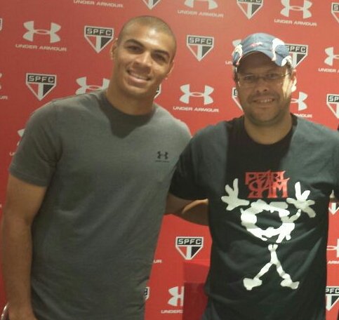 Wainer_SPFC's tweet photo. Eu com o Mateus Caramelo #chapeja #ForcaChape https://t.co/XsjiyLThOi