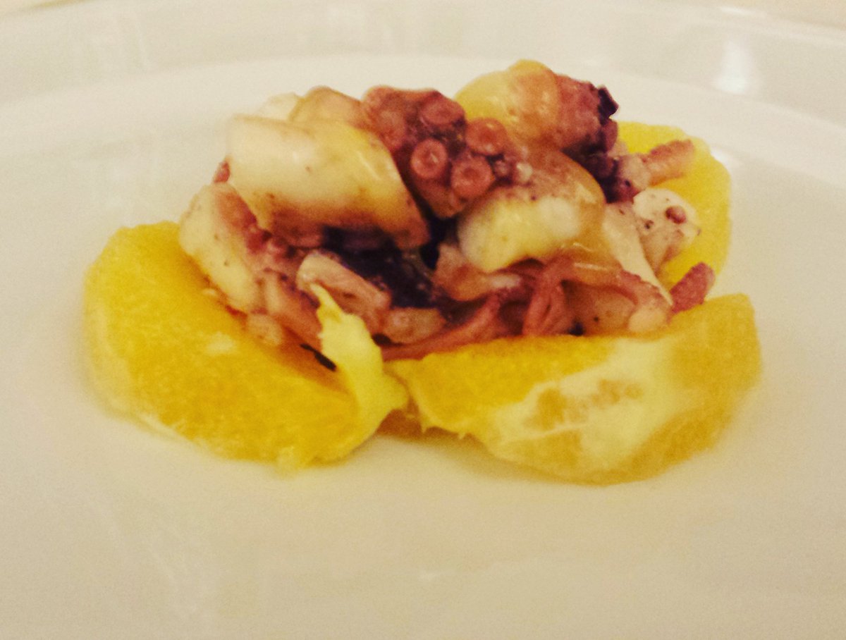 apuliaslowtrav's tweet photo. tasting #Puglia .. #octopus  and #oranges salad.. #RecipeOfTheDay #seafood #fish #agrumi #Taranto #Italia #Foodies #Foodiechats https://t.co/CwsoM7EZmf