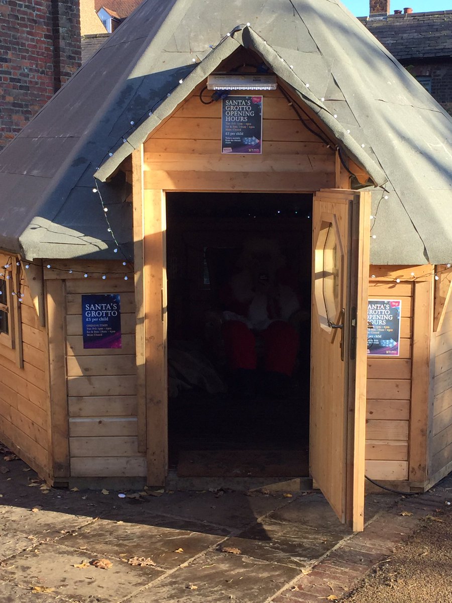 benscott2016's tweet image. So today i am an elf...... ;P #rootlife