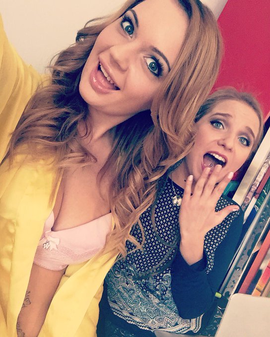 👯😂☺️😈😈 https://t.co/zEOkuzde6X