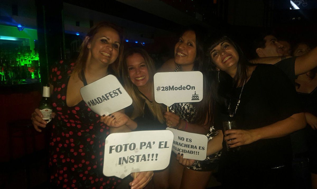 maracelesterios's tweet photo. Mi Cumple 2016 FELIZ  🎊🎉🎊🎈🍸🍾🍸🍷🍹
#MADAFEST 
#Amigos #Felicidad 💜
@cselpa @Meli_44  @daiumasche  @ChechuVieira  @geructa  @Vanesita1980V https://t.co/uqN6yxHgab