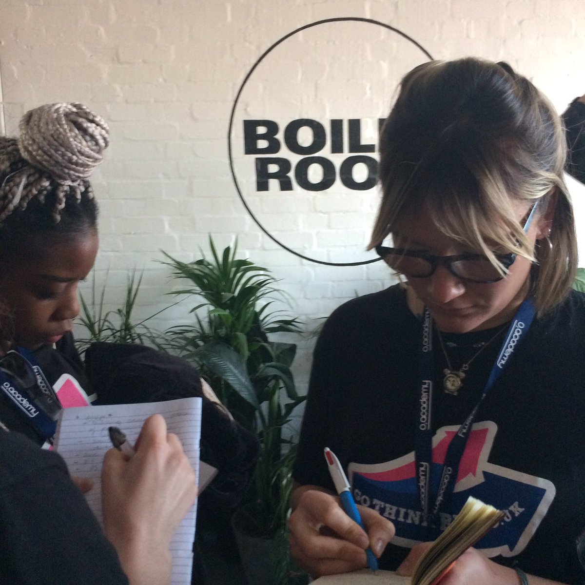 natashas_diary's tweet photo. When the creative juice get going they never stop flowing.. 🎼 @O2music @GoThinkBig https://t.co/HcdvzXRGZ2