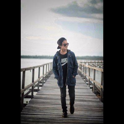 Come hangout with me on #BIGOLIVE. web.live.bigo.sg/2163948319_148…